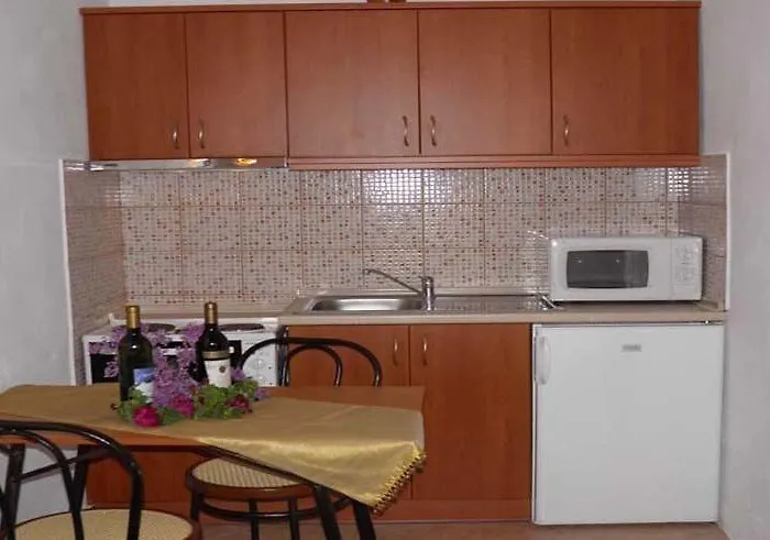 아파트 Elianthos *